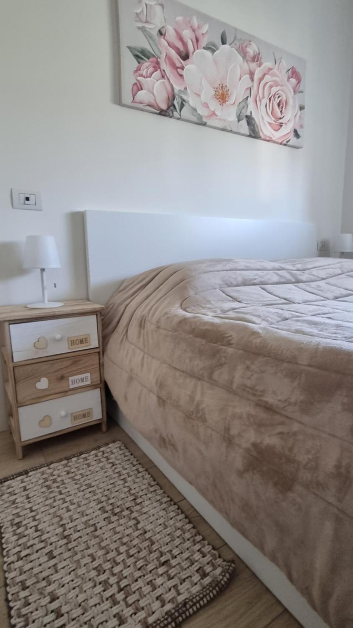 לינה וארוחת בוקר גורגונזולה New Living Milano מראה חיצוני תמונה